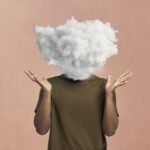 De onde vem a nossa voz interna cloud-shaped-heads-collage