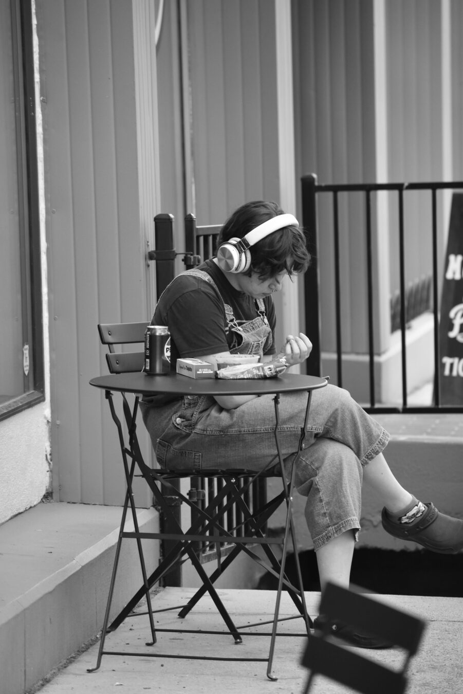É mais fácil ler do que conversar