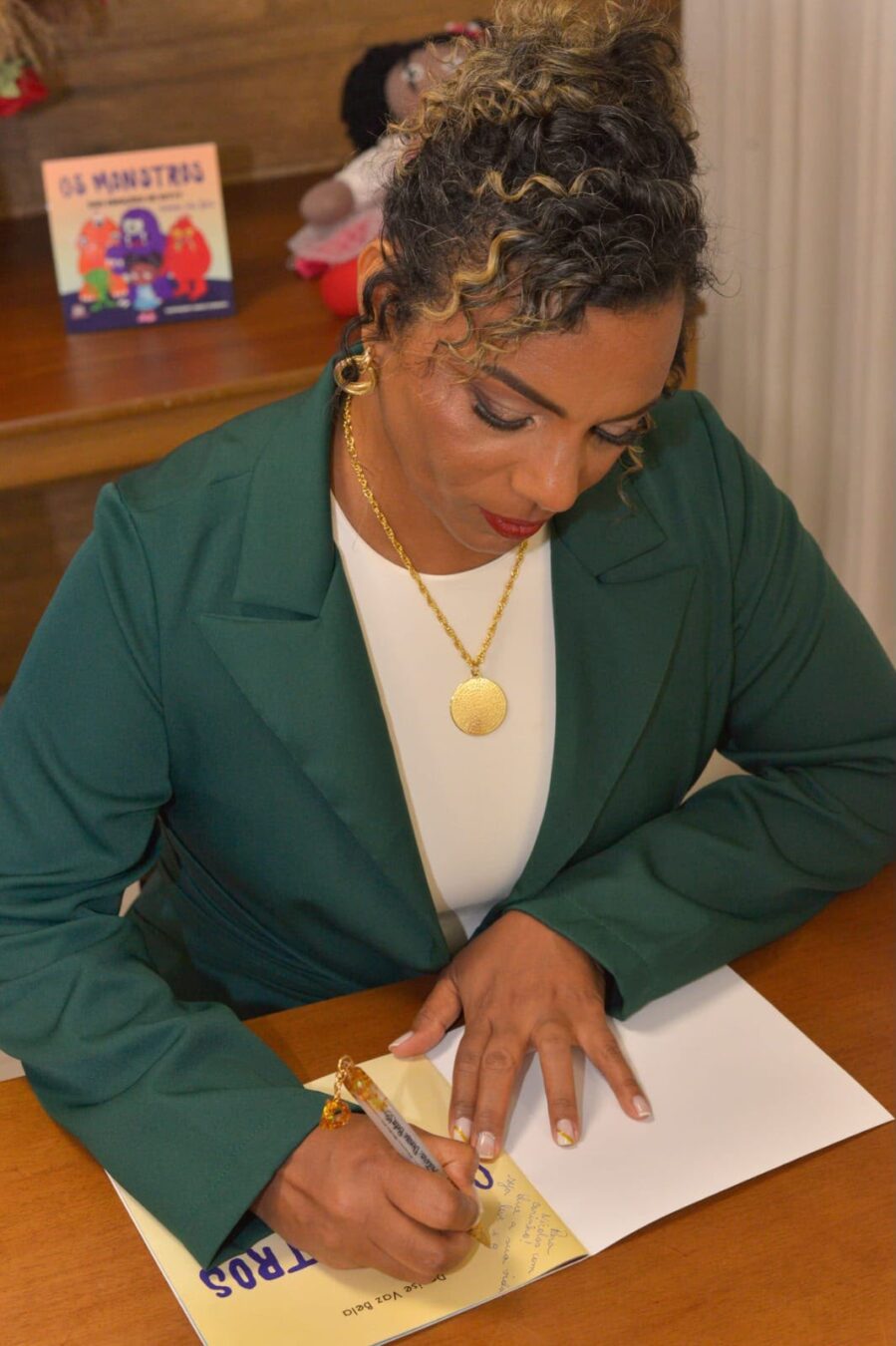 Denise Vaz Bela: “Todas as crianças têm histórias que merecem ser contadas”